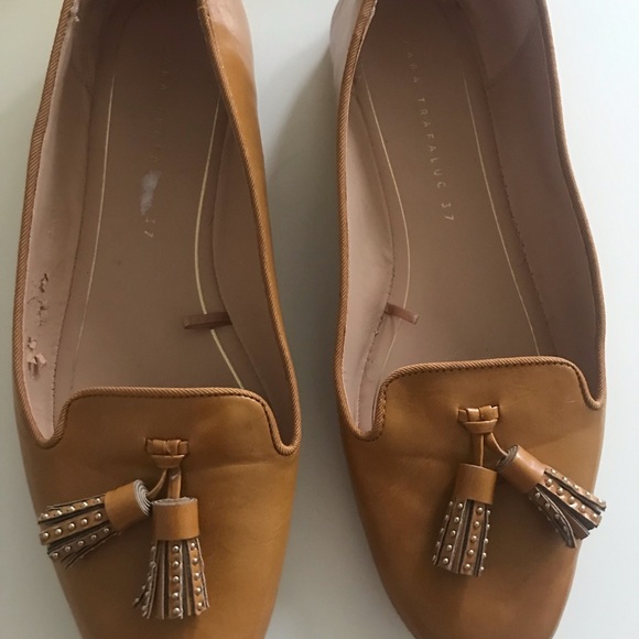 Tan ladies faux leather loafers with tassel - Picture 3 of 8